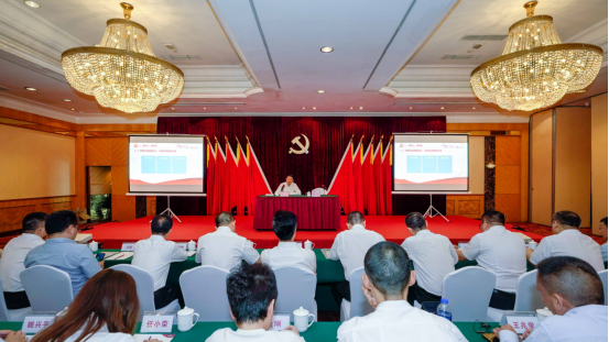 尊龙凯时集团任丁书记带动讲授“不忘初心、牢记使命”主题教育专题党课