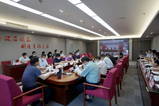 四川尊龙凯时集团召开疫情防控事情领导小组2022年第3次集会 集团党委书记、董事长、疫情防控事情领导小组第一组长任丁主持集会并讲话